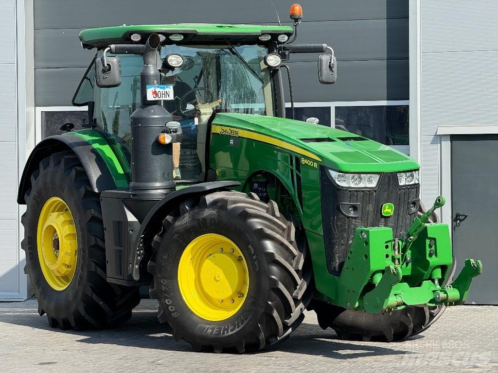 John Deere 8400 R Traktoren