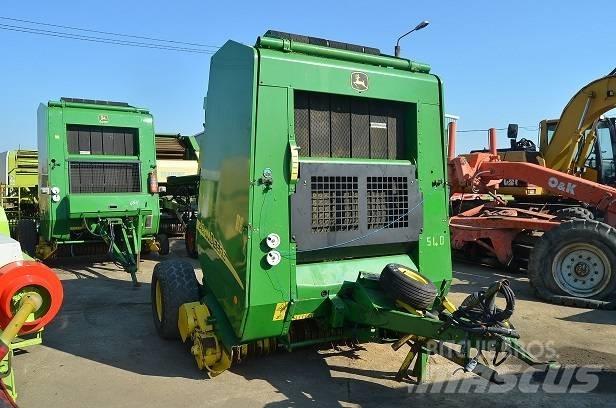 John Deere 592 Rundballenpressen