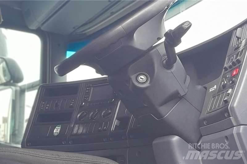 Scania G460 Andere Fahrzeuge