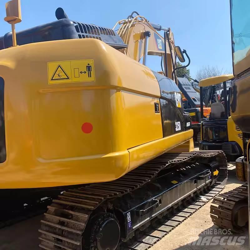 CAT 325 D Raupenbagger