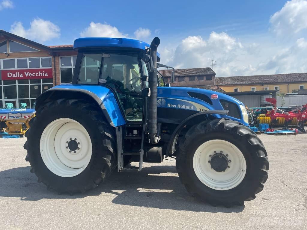 New Holland T 7550 Traktoren