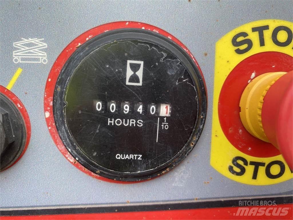 Manitou 140SC Scheren-Arbeitsbühnen