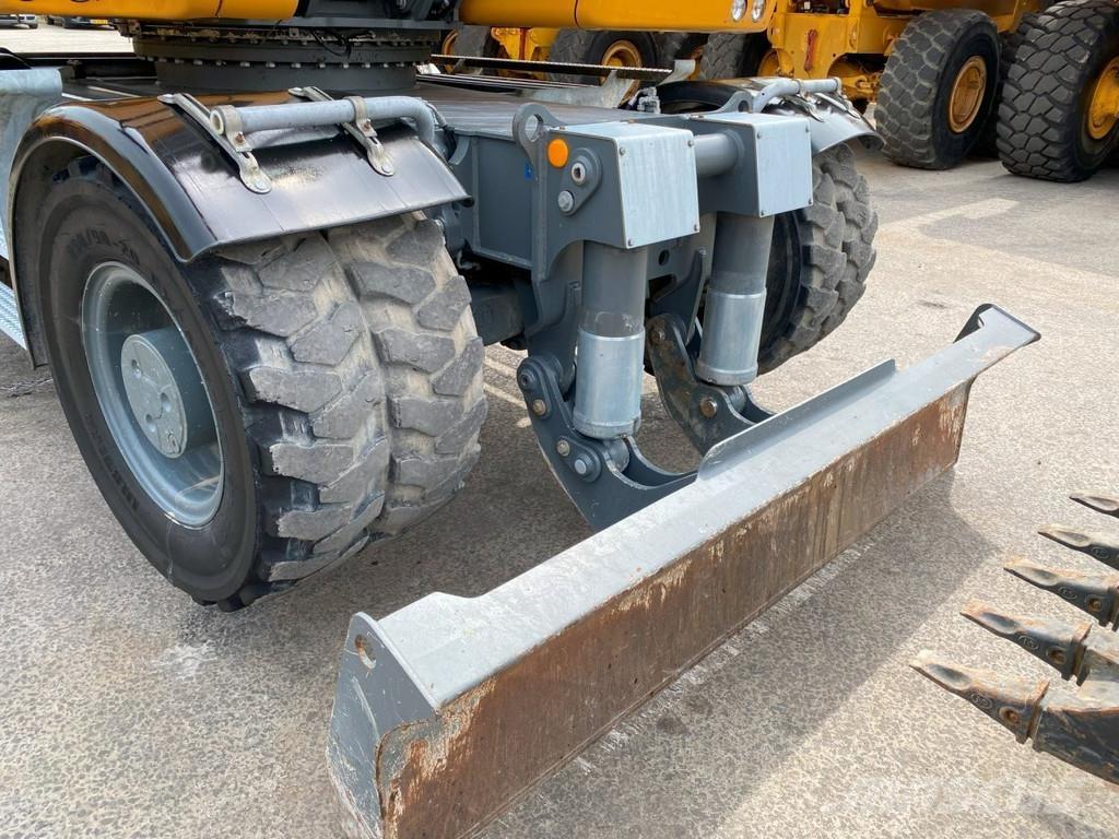 Liebherr A914 Mobilbagger