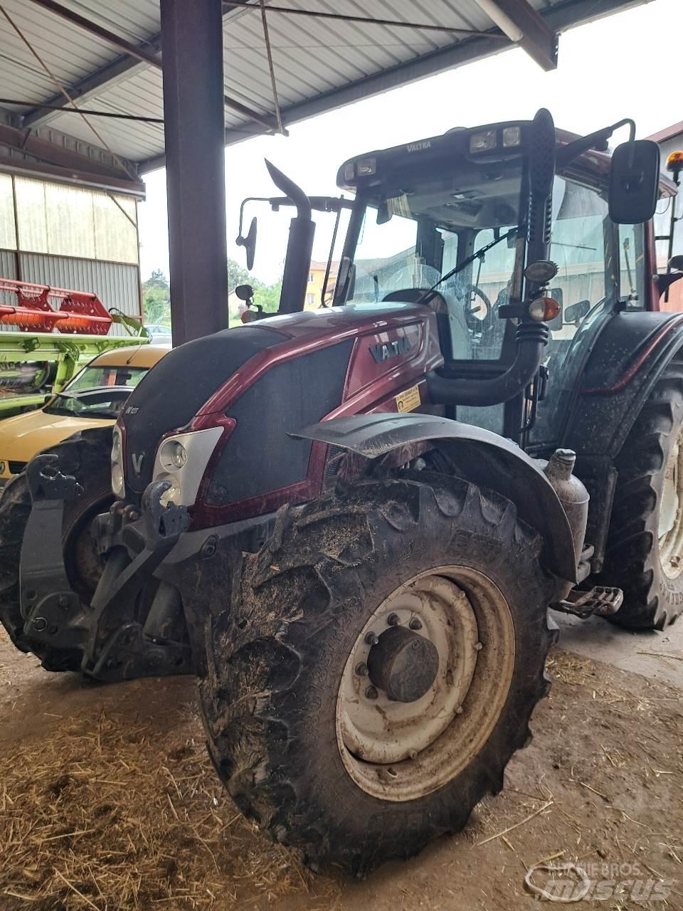 Valtra N123 Traktoren