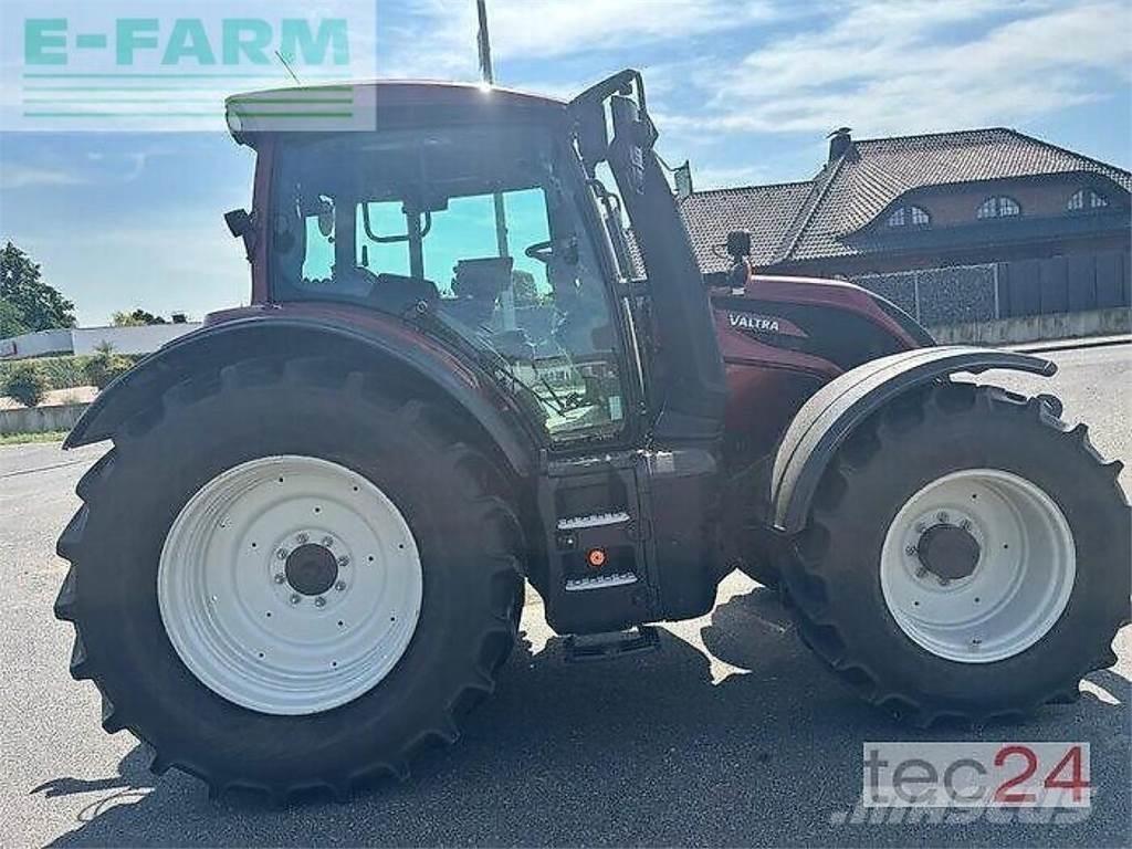 Valtra n 155 ed Traktoren