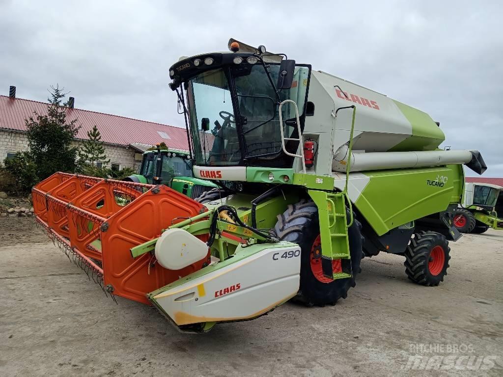 CLAAS Tucano 340 Mähdrescher