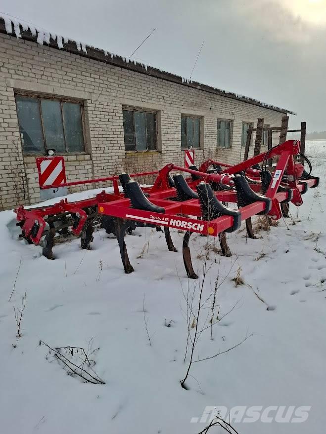 Horsch Terrano 4 FX Meißelgrubber