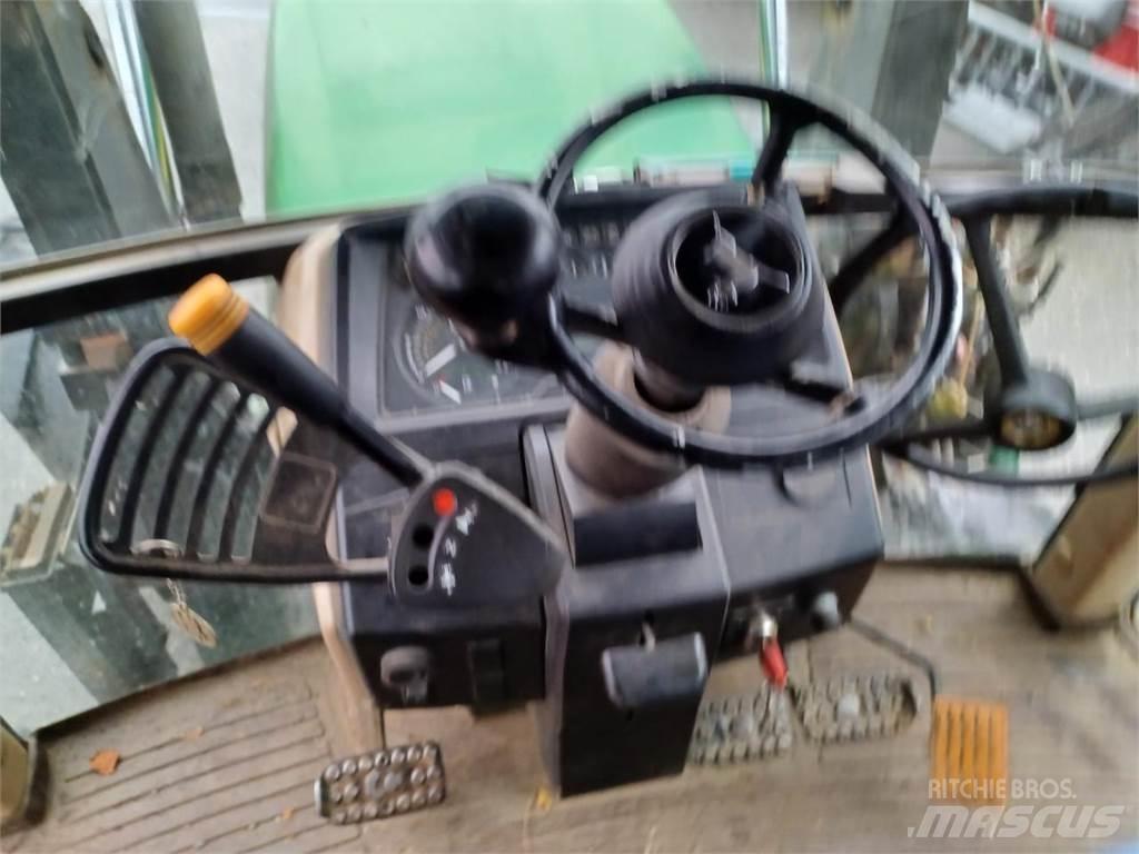 John Deere 6110SE Traktoren