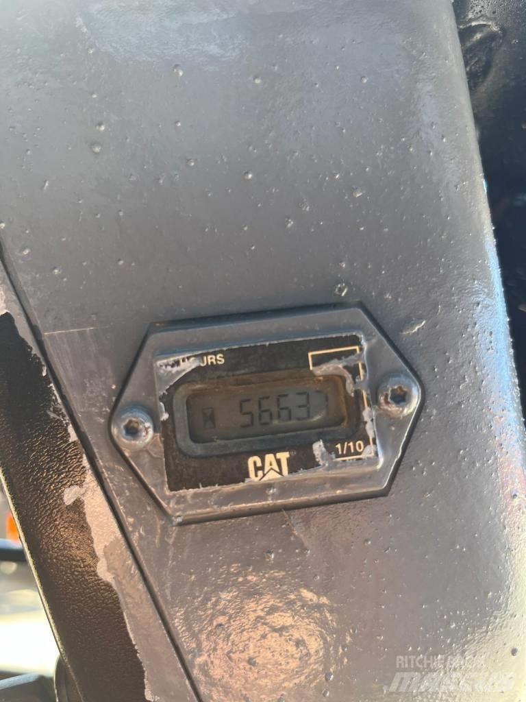 CAT 246 Kompaktlader