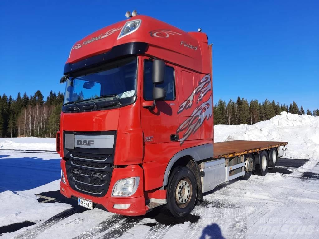 DAF XF460 Pritschenwagen/Pritschenwagen mit Seitenklappe
