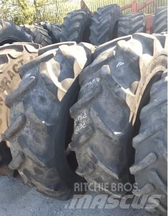  Pneus 13.6R28 Reifen