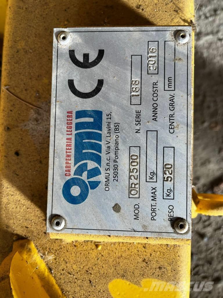  ORMU LAMA NEVE 2500 Schneeschilde und -pflüge