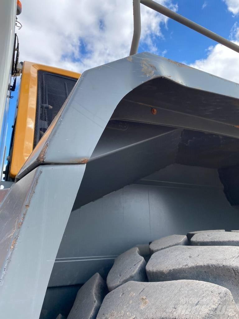 Liebherr L 586 Radlader