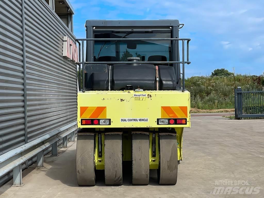 Ammann AP 240 Gummiradwalzen