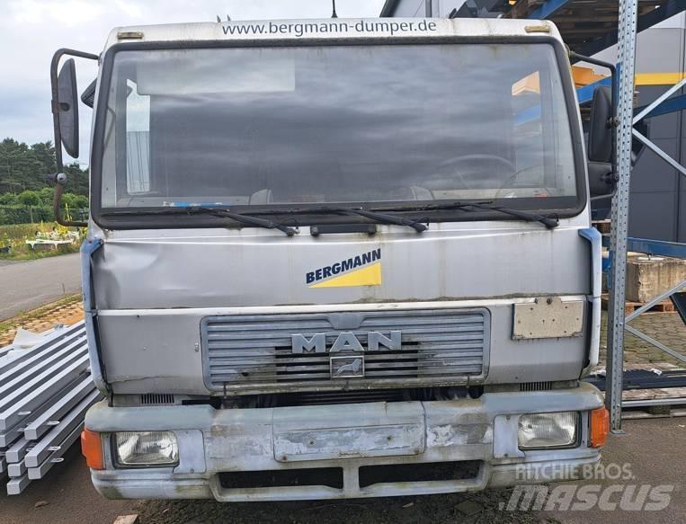 MAN 8.163 Pritschenwagen/Pritschenwagen mit Seitenklappe