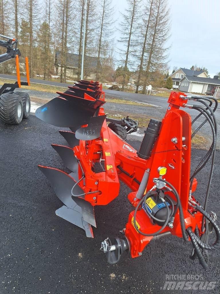 Kuhn Vari-Master 123 Wendepflüge