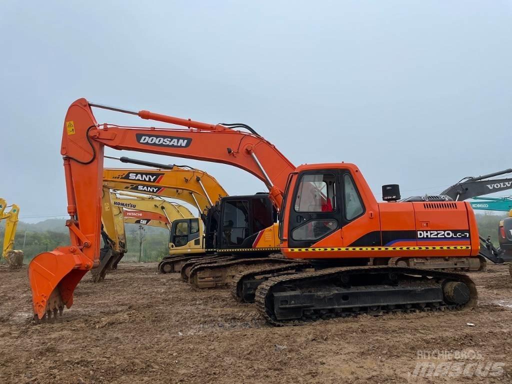 Doosan DH 220 Raupenbagger