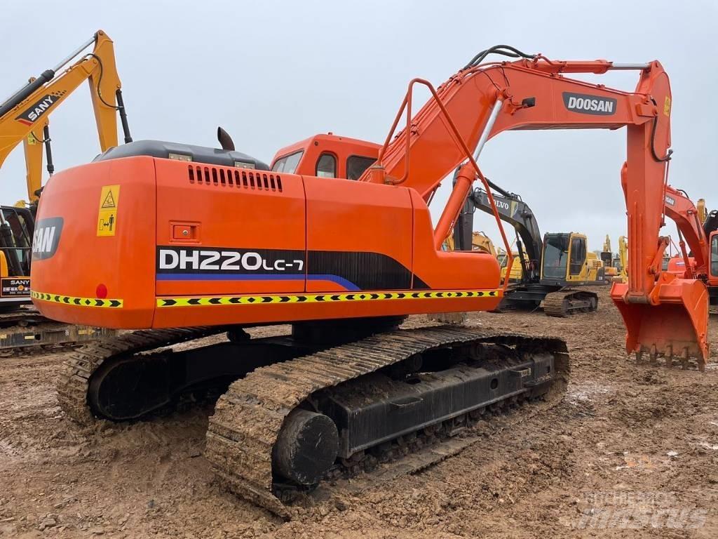 Doosan DH 220 Raupenbagger