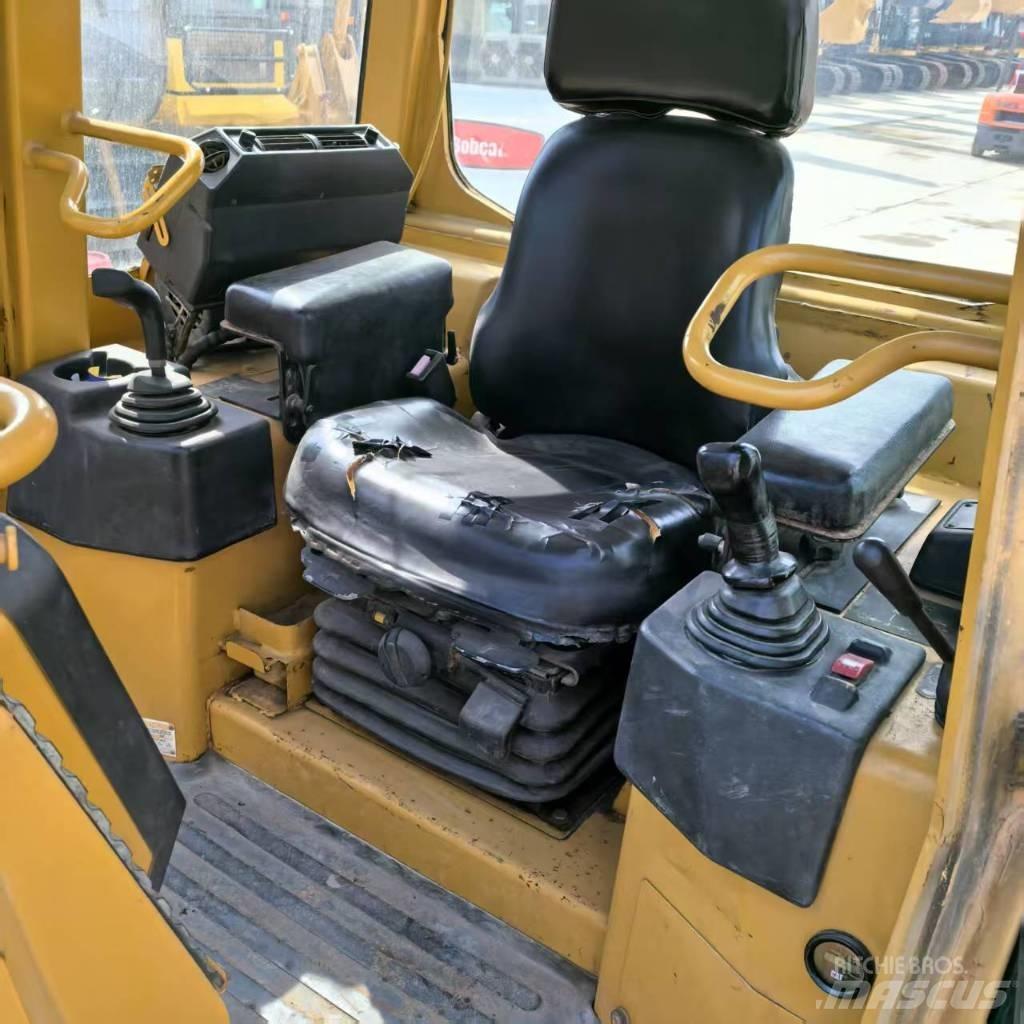 CAT D 5 G LGP Bulldozer