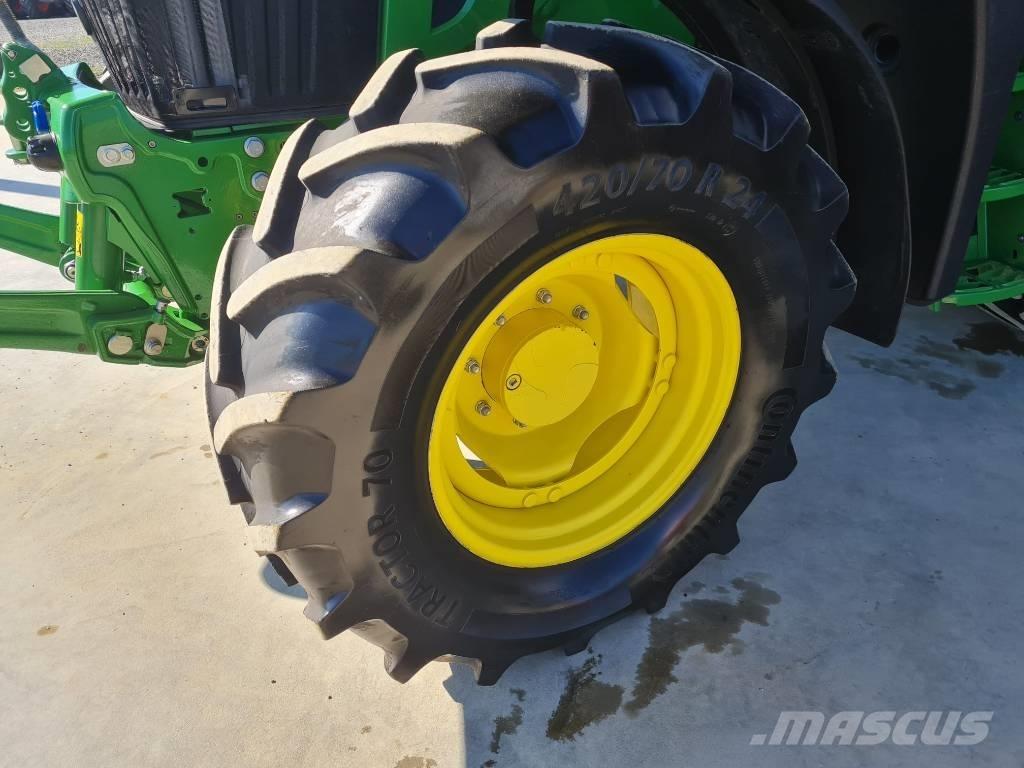 John Deere 6120 M Traktoren