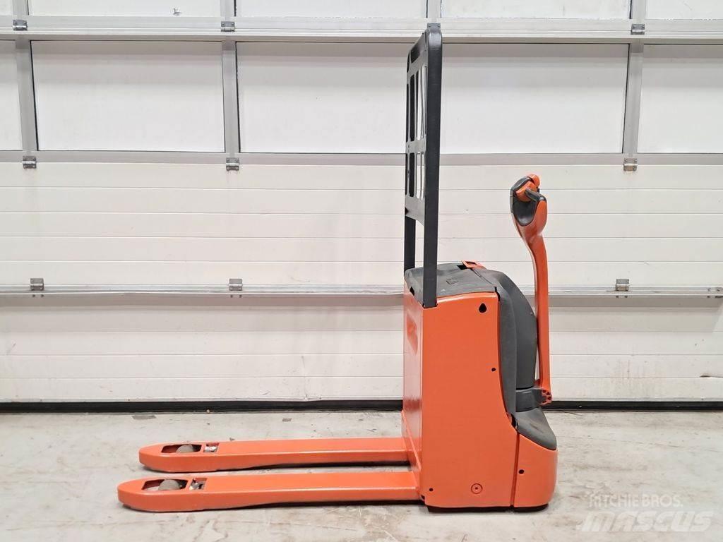 Linde T16 Niedergabelstapler