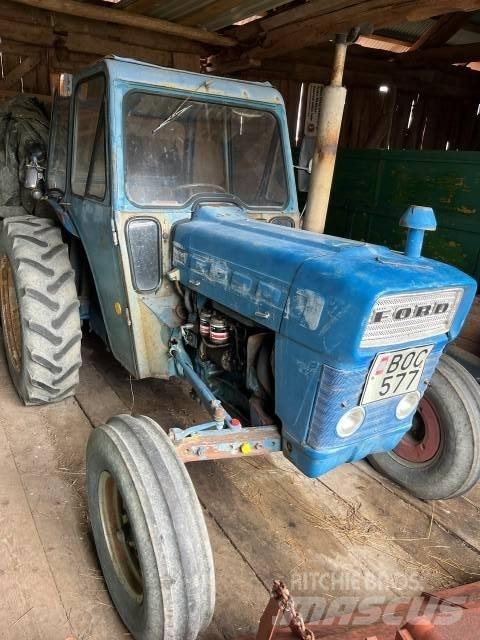 Ford 2000 Traktoren