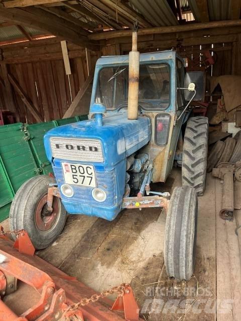 Ford 2000 Traktoren