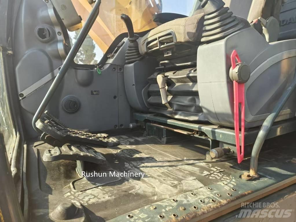 Hyundai 225 Raupenbagger