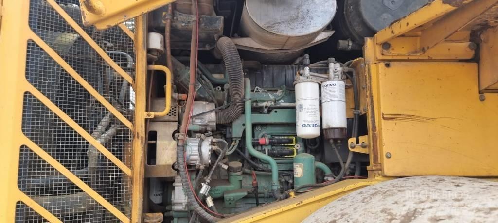 Volvo L 220 E Radlader