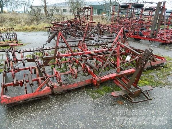 Lilla Harrie 370 Grubber