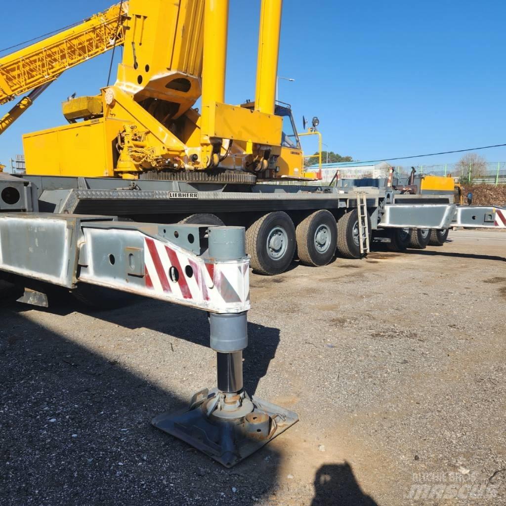Liebherr LTM 1400 Kranen voor alle terreinen