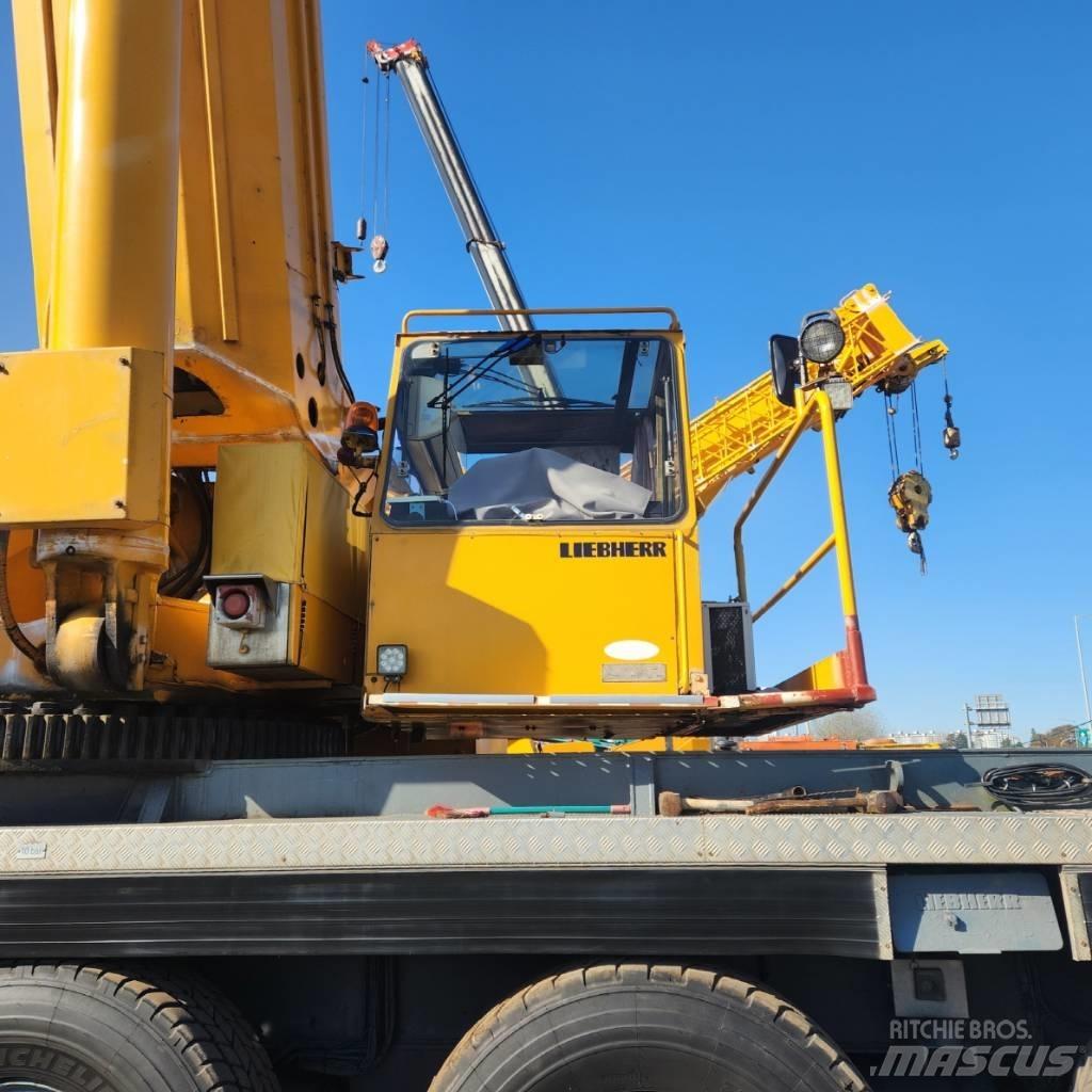 Liebherr LTM 1400 Kranen voor alle terreinen