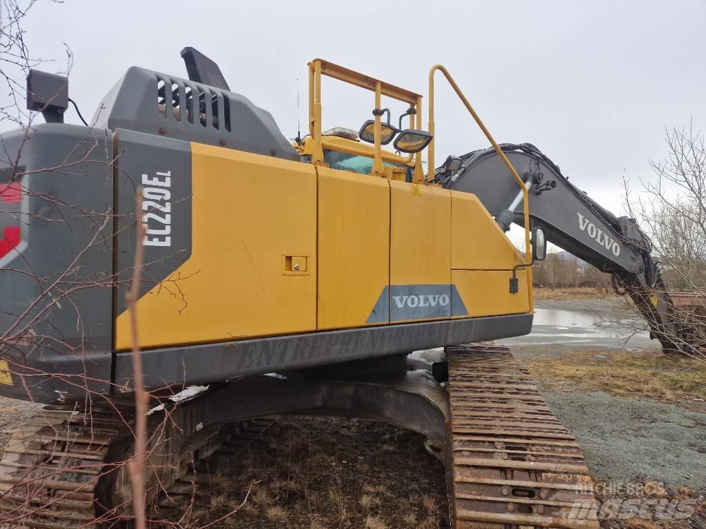 Volvo 220E Raupenbagger