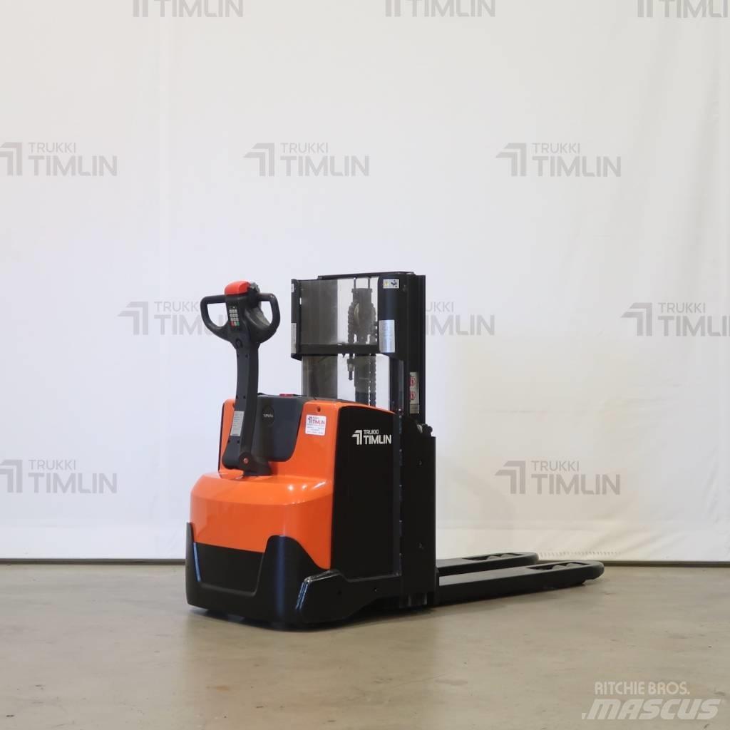 Toyota SWE200D Deichselstapler