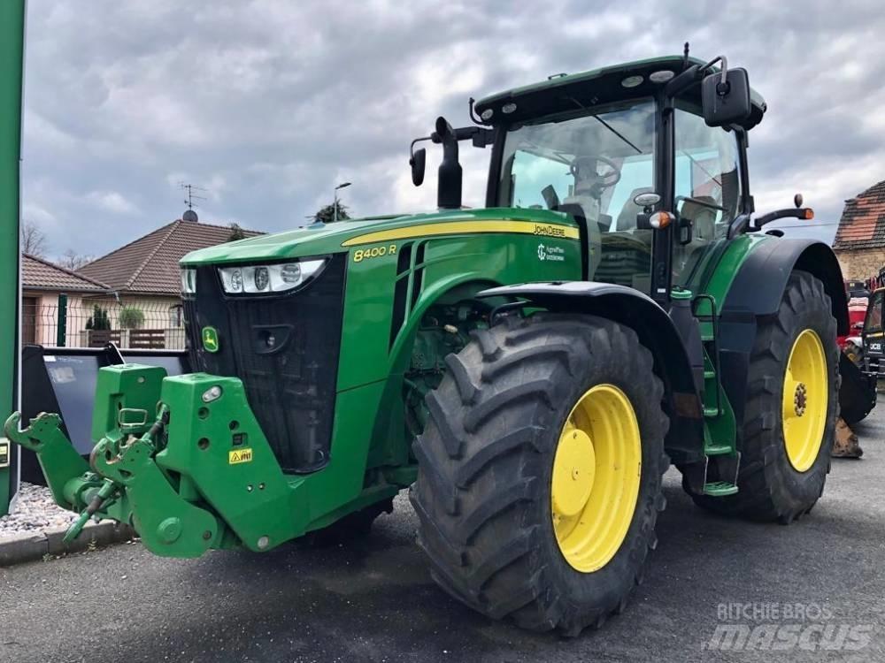 John Deere 8400 R Traktoren