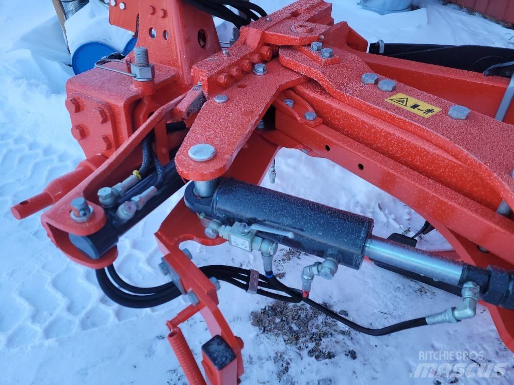 Kubota RM 3005V Wendepflüge