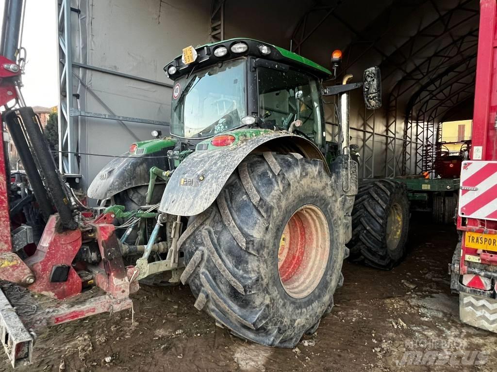 John Deere 6145 R Traktoren