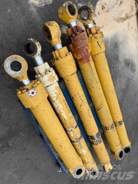 CAT 325 D Hydraulik