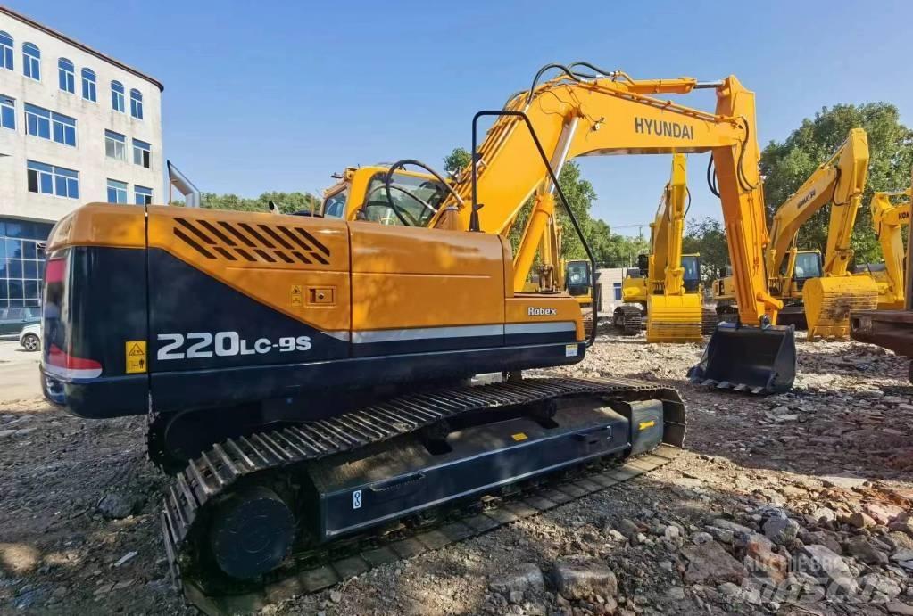 Hyundai R220LC-9S Mobilbagger