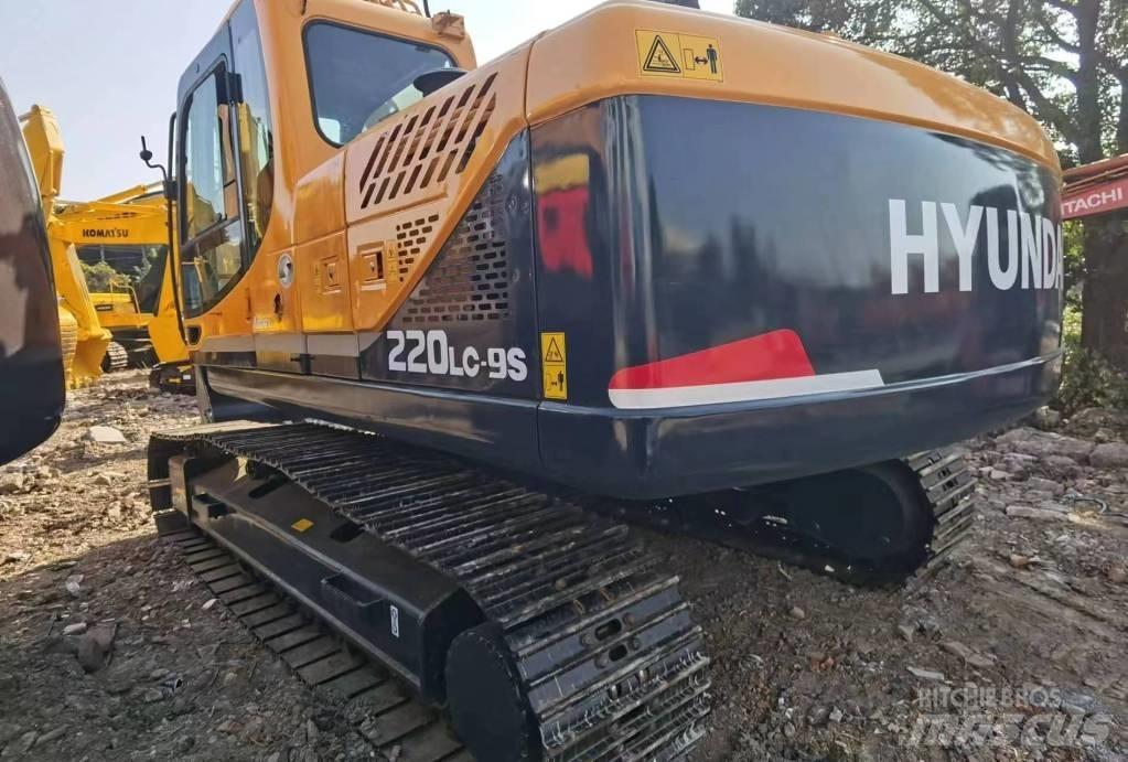 Hyundai R220LC-9S Mobilbagger