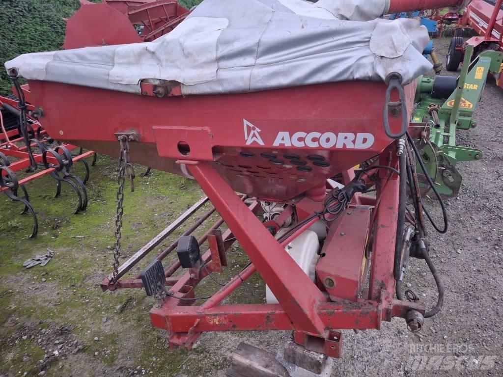 Kverneland Accord Drillmaschinenkombination