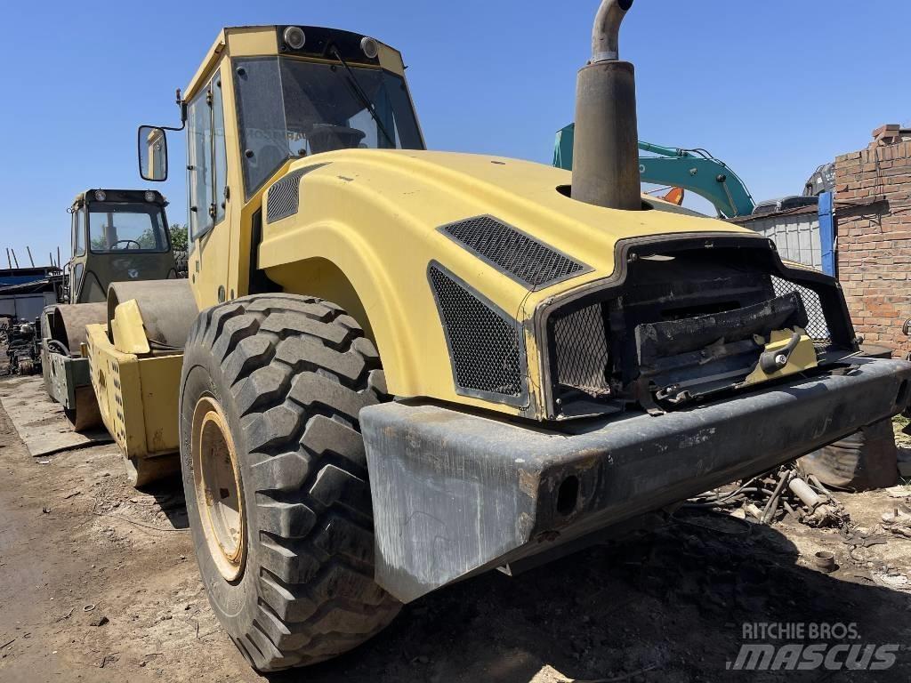 Bomag 226-4 Walzenzüge