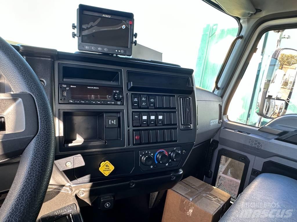 Mack MD6 Müllwagen