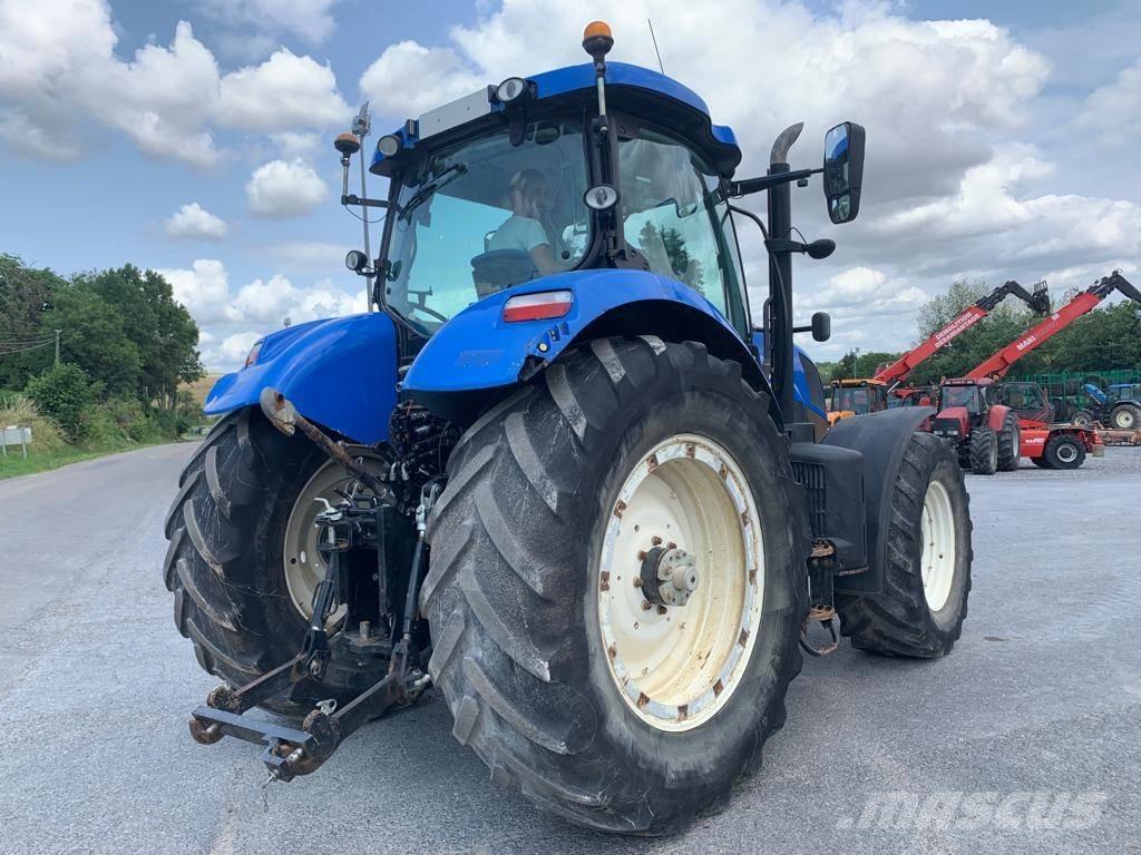 New Holland T 7.210 Traktoren