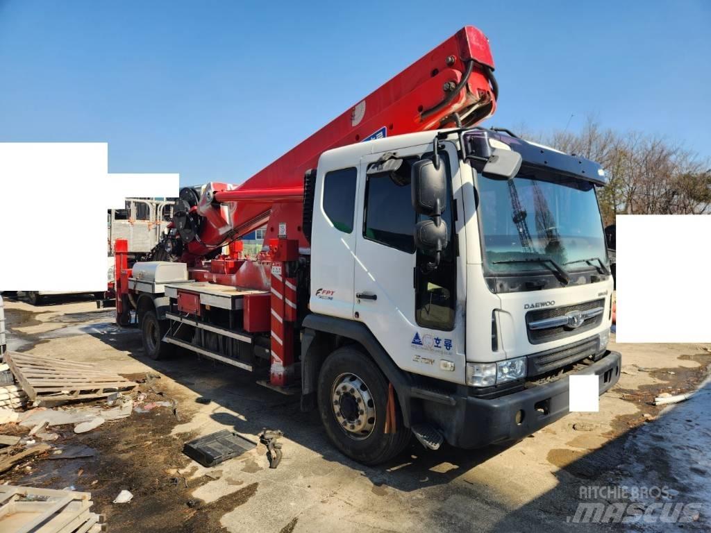 Horyong SKY450 LKW-Arbeitsbühnen