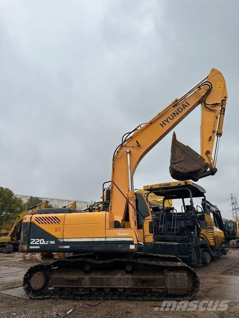 Hyundai 220LC-9S Raupenbagger