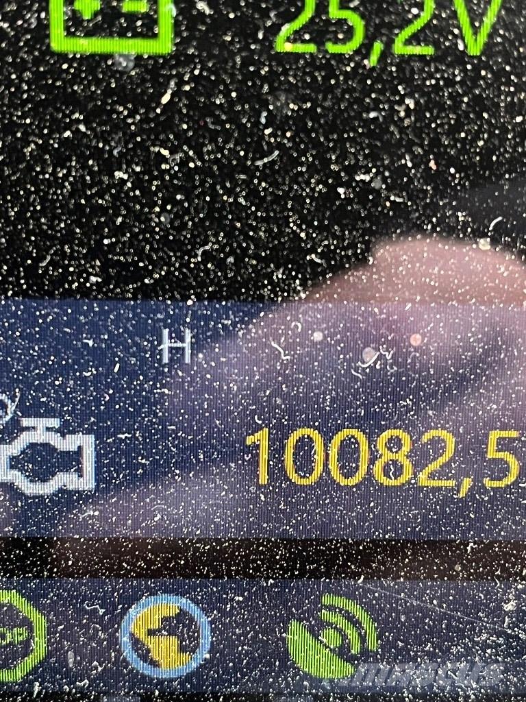 Komatsu 875 Forwarder