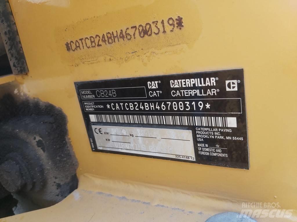 CAT CB 24 B Tandemwalzen