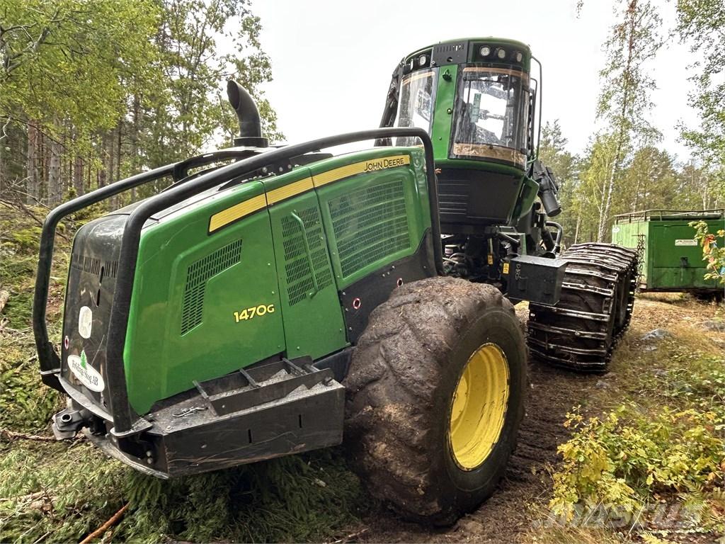 John Deere 1470 G Harvester