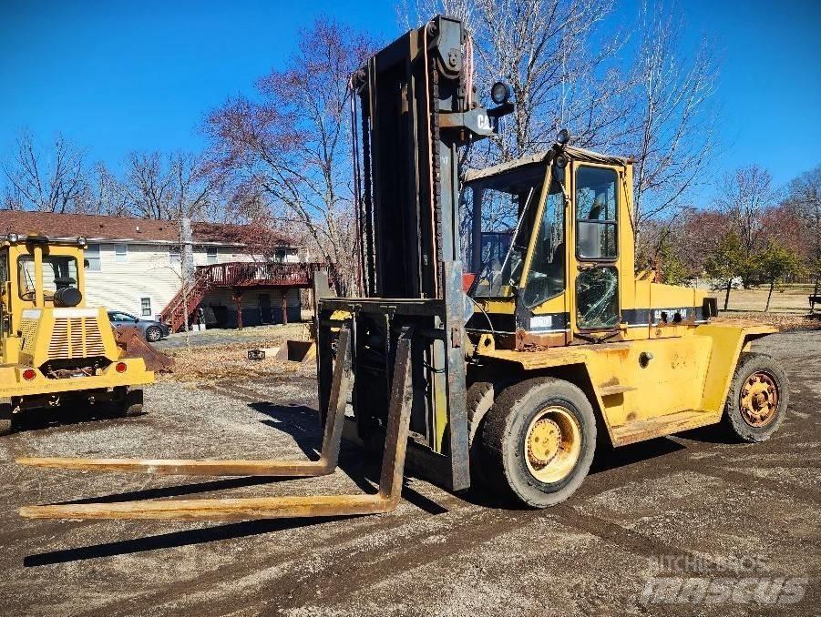 CAT V 330 C Containerstapler
